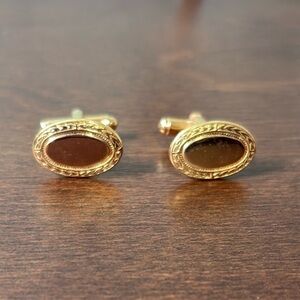 Vintage decorative edging oval gold tone‎ cuff links